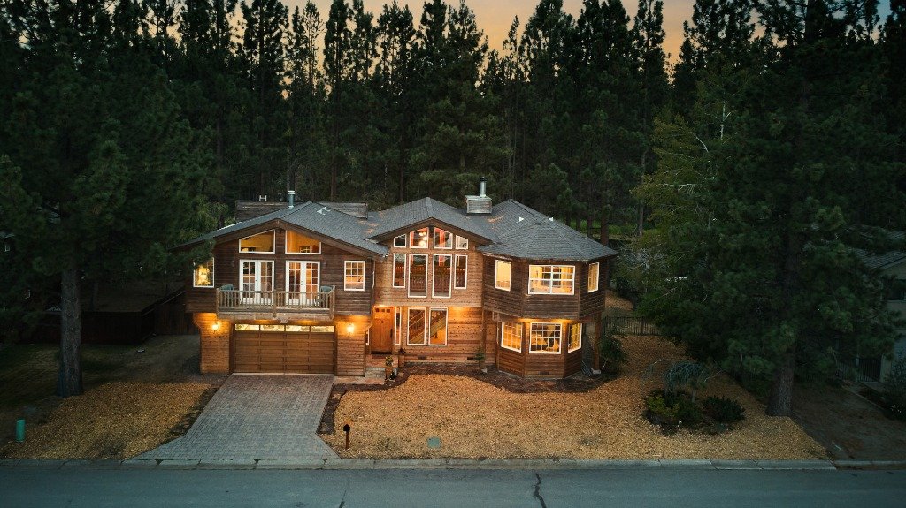 Lodge Exterior Waterfront